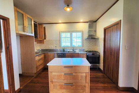 Photo of property in 41 Queensway, Three Kings, Auckland, 1024