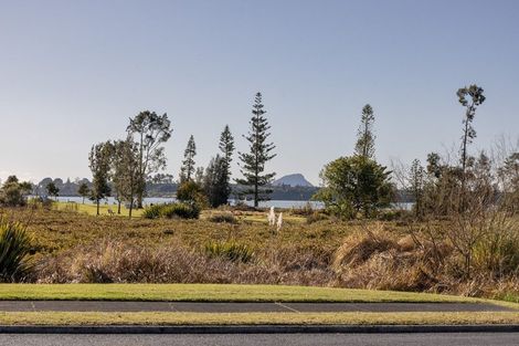 Photo of property in 84 Esmeralda Street, Welcome Bay, Tauranga, 3112