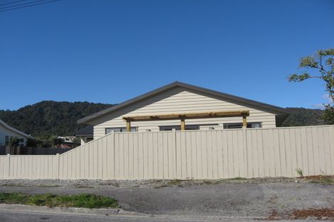 Photo of property in 78 Domett Esplanade, Cobden, Greymouth, 7802