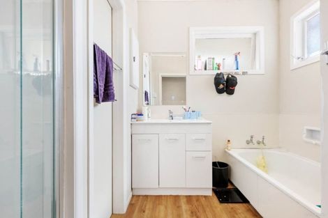 Photo of property in 419 Massey Road, Mangere East, Auckland, 2024