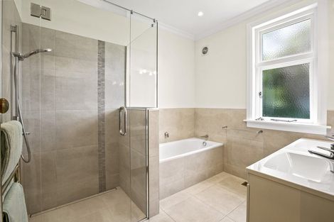 Photo of property in 14 Glen Almond Street, New Plymouth, 4310