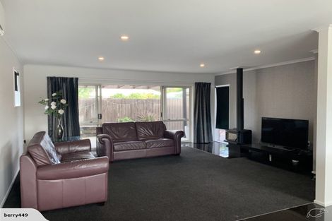 Photo of property in 2/8 Pentland Drive, Belfast, Christchurch, 8051