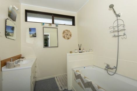 Photo of property in 56b King Street, Hikurangi, 0114