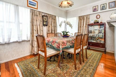 Photo of property in 28 Lynmore Drive, Hillpark, Auckland, 2102