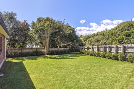 Photo of property in 41 Quadrant Heights, Paraparaumu, 5032