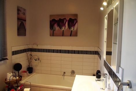 Photo of property in 9 Frederick Street, Carterton, 5713