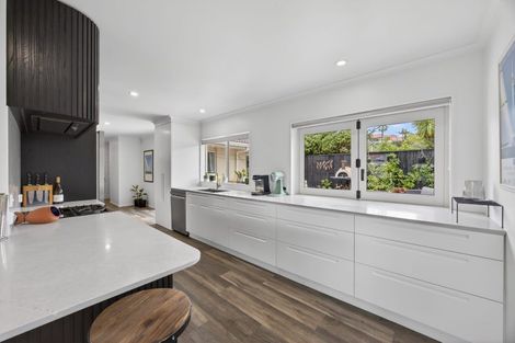 Photo of property in 6d Clearwater Cove, West Harbour, Auckland, 0618