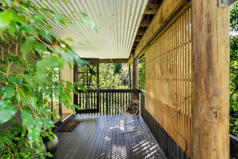 Photo of property in 35 Burns Road, Hospital Hill, Napier, 4110