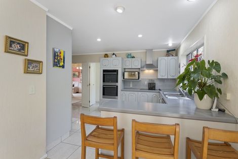Photo of property in 469a Te Moana Road, Waikanae, 5036