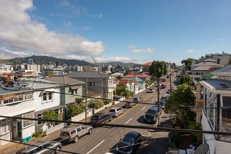 Photo of property in Ionian Flats, 123-125 Brougham Street, Mount Victoria, Wellington, 6011