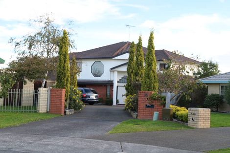 Photo of property in 16 Amadeus Place, Northpark, Auckland, 2013