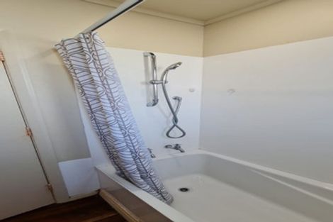 Photo of property in 10 York Place, Cannons Creek, Porirua, 5024