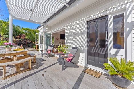 Photo of property in 14 Waimana Avenue, Northcote Point, Auckland, 0627