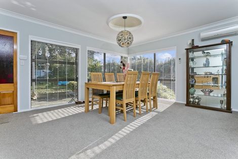Photo of property in 128 Arran Road, Browns Bay, Auckland, 0630