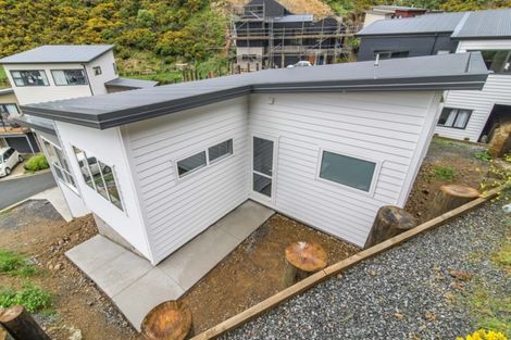Photo of property in 22 Rarangi Way, Owhiro Bay, Wellington, 6023
