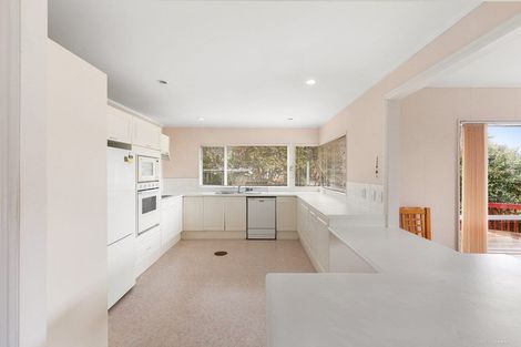 Photo of property in 7 Anure Place, Highland Park, Auckland, 2010