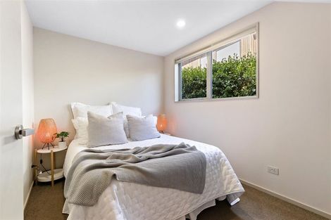 Photo of property in 17 Poplar Drive, Kelvin Heights, Queenstown, 9300