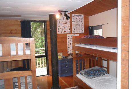 Photo of property in 103 Leigh Road, Leigh, 0985