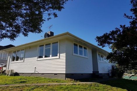 Photo of property in 54 Davidson Crescent, Tawa, Wellington, 5028