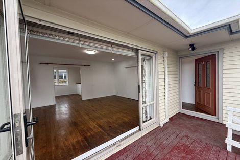 Photo of property in 39 Vera Road, Te Atatu South, Auckland, 0610
