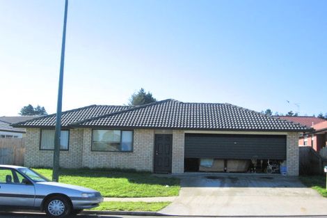 Photo of property in 44 Glenveagh Park Drive, Weymouth, Auckland, 2103