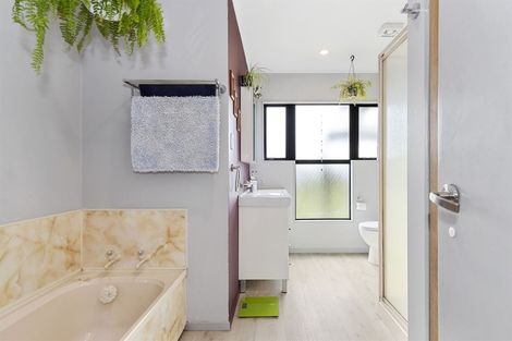 Photo of property in 2 Seales Road, Oropi, Tauranga, 3173