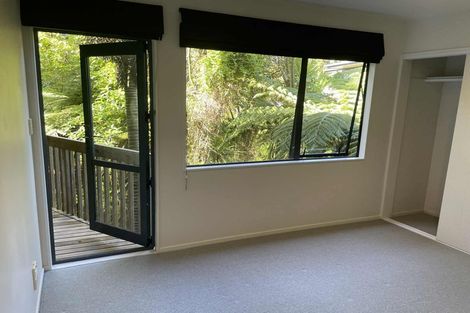 Photo of property in 13 Springwater Vale, Unsworth Heights, Auckland, 0632