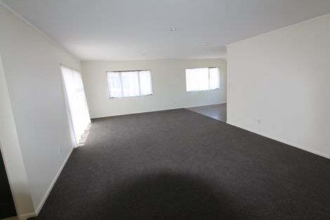 Photo of property in 1/35 Eastglen Road, Glen Eden, Auckland, 0602