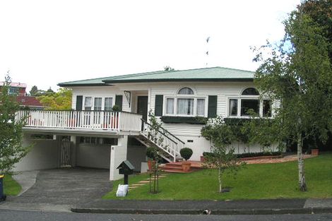 Photo of property in 24 Northumberland Avenue, Belmont, Auckland, 0622