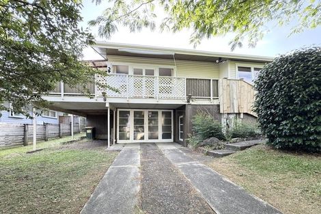 Photo of property in 7 Lyford Crescent, Sunnynook, Auckland, 0620