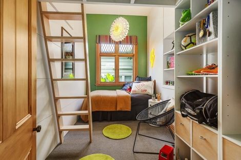 Photo of property in 98 Wilson Street, Newtown, Wellington, 6021