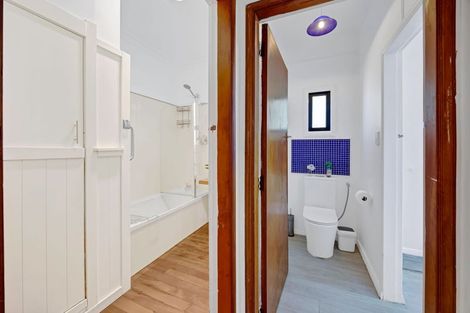 Photo of property in 11 Galt Street, Hawera, 4610