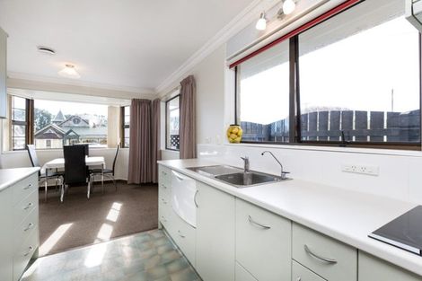 Photo of property in 38 Gilbert Street, New Plymouth, 4310