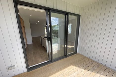 Photo of property in 2/10b Huka Road, Birkenhead, Auckland, 0626