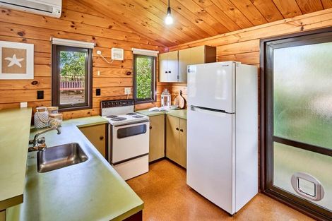 Photo of property in 6 Park Avenue, Waikanae, 5036