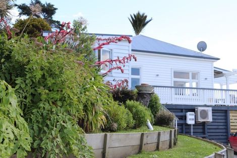 Photo of property in 80 Marine Parade, Bluff, 9814