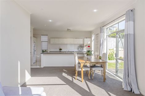 Photo of property in 33 Fingal Way, Gulf Harbour, Whangaparaoa, 0930