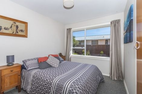 Photo of property in 67 Farquhars Road, Redwood, Christchurch, 8051