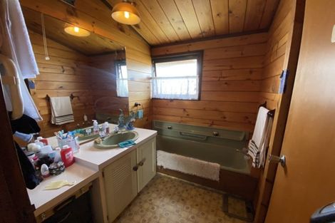 Photo of property in 92 High Street, Eltham, 4322