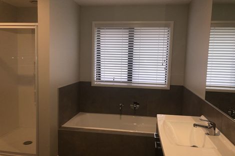 Photo of property in 18 Pakanga Grove, Pyes Pa, Tauranga, 3112