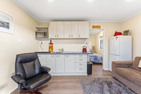 Photo of property in 28 Lakeview Street, Waihola, 9073