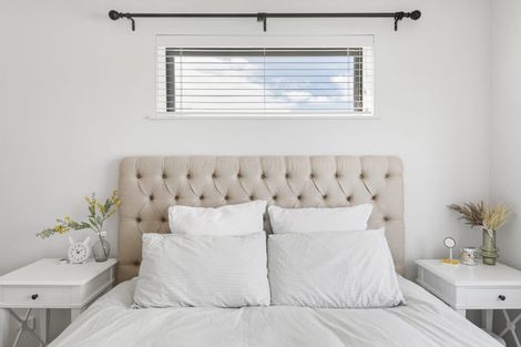 Photo of property in 210/165 Lake Road, Northcote, Auckland, 0627