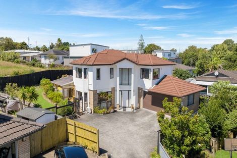 Photo of property in 9 Jomard Terrace, Northcross, Auckland, 0632