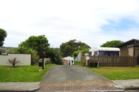 Photo of property in 32a Everard Avenue, Army Bay, Whangaparaoa, 0930