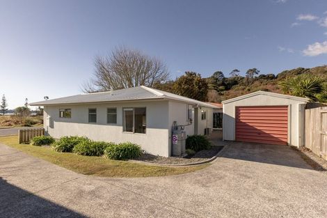 Photo of property in 84 Esmeralda Street, Welcome Bay, Tauranga, 3112