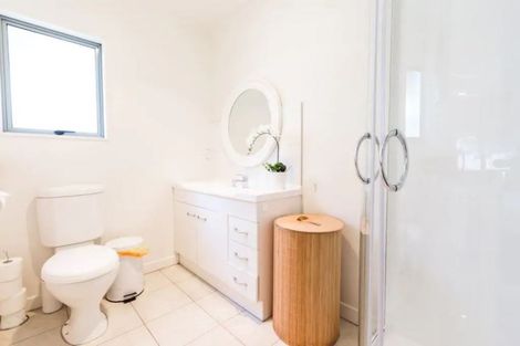 Photo of property in 18a Esmeralda Avenue, Avondale, Auckland, 1026