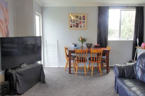 Photo of property in 10 Custom Street, Ashhurst, 4810