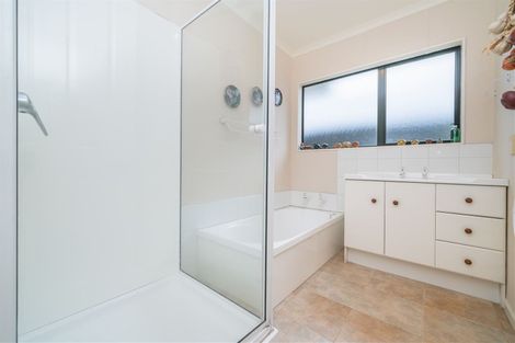 Photo of property in 6a Franklin Avenue, Hokowhitu, Palmerston North, 4410