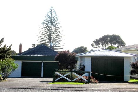 Photo of property in 44 Grande Vue Road, Hillpark, Auckland, 2102
