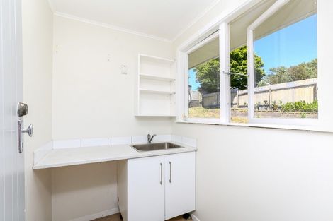 Photo of property in 6a Granby Place, Westown, New Plymouth, 4310